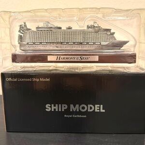 NWT Calling all Royal Caribbean Collectors!